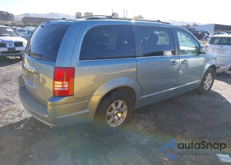 2008 Chrysler Town & Country Touring из США, поврежденный, VIN 2A8HR54P88R828319